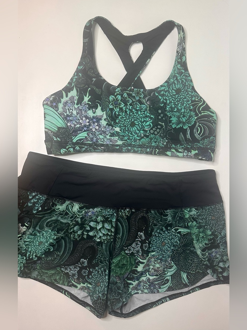 🦄 RARE Lululemon Floral Racerback Bra & Speed Up Shorts Set Sz 12/10 Collectors - Picture 2 of 14